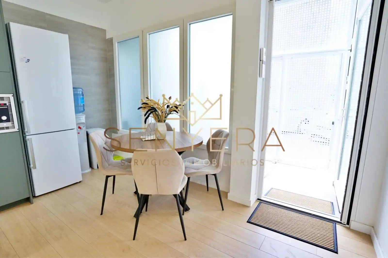 Esszimmer von Erdgeschoss zum Verkauf in Valencia mit Klimaanlage, Terrasse und Abstellraum