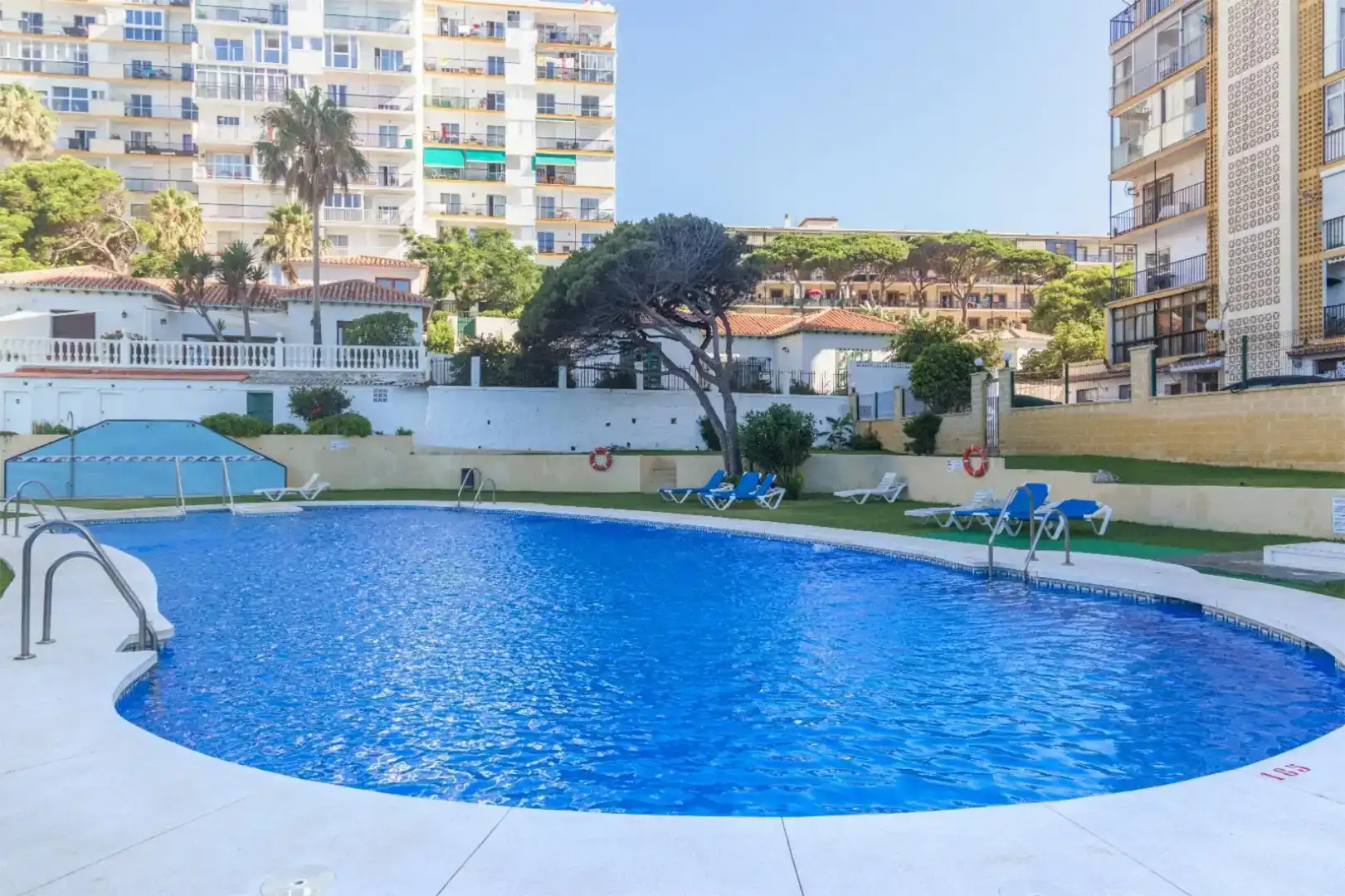 Schwimmbecken von Wohnungen zur Miete in Mijas mit Klimaanlage, Schwimmbad und Balkon