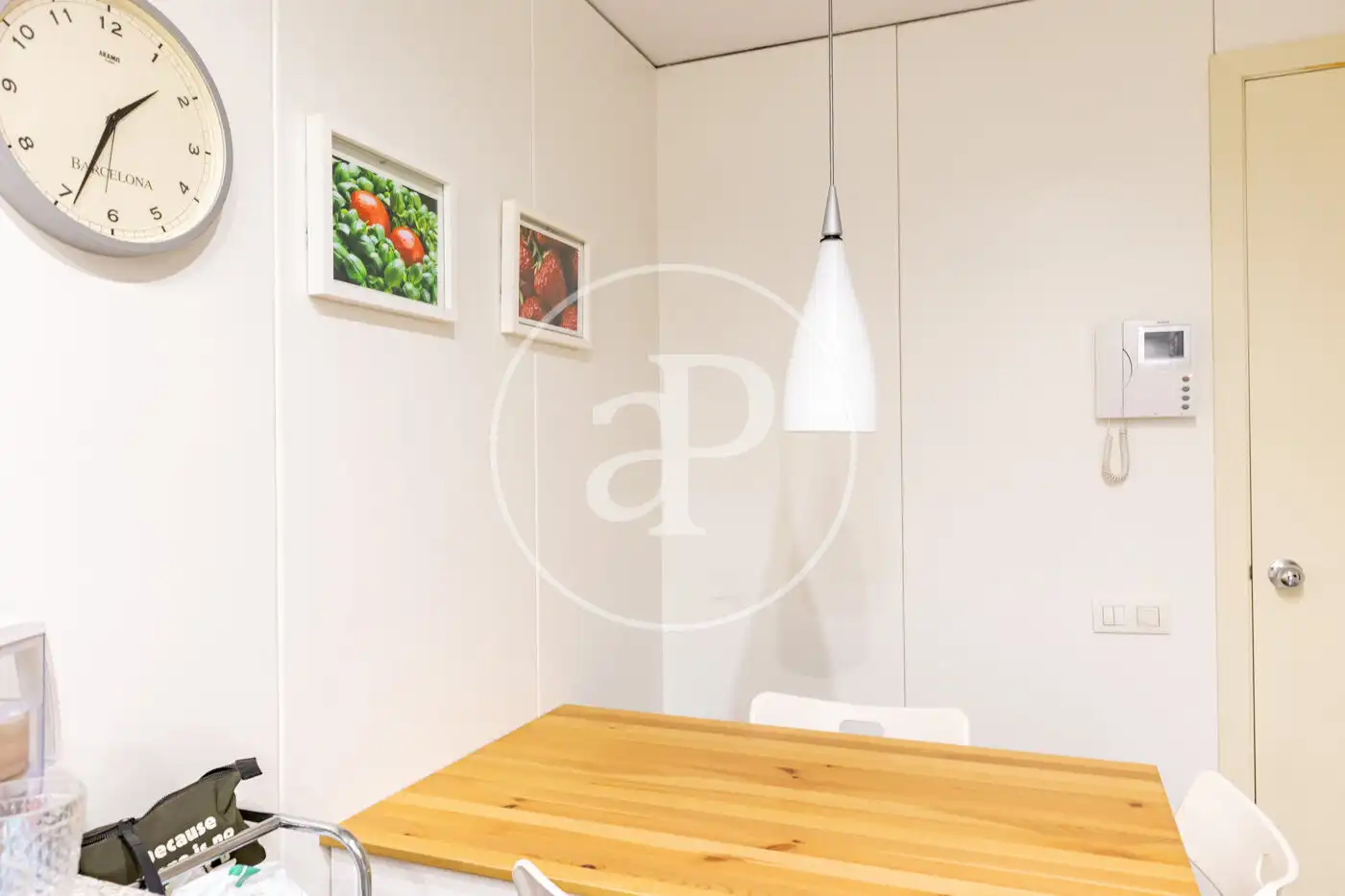Flat for sale in Barcelona  with Air Conditioner, Heating and Terrace