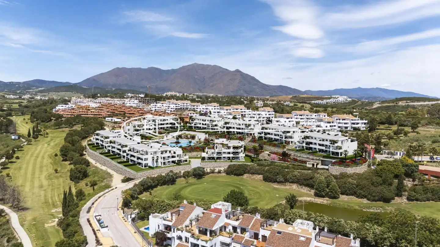 Apartament amb piscina en venda a Casares pueblo, imagen 10