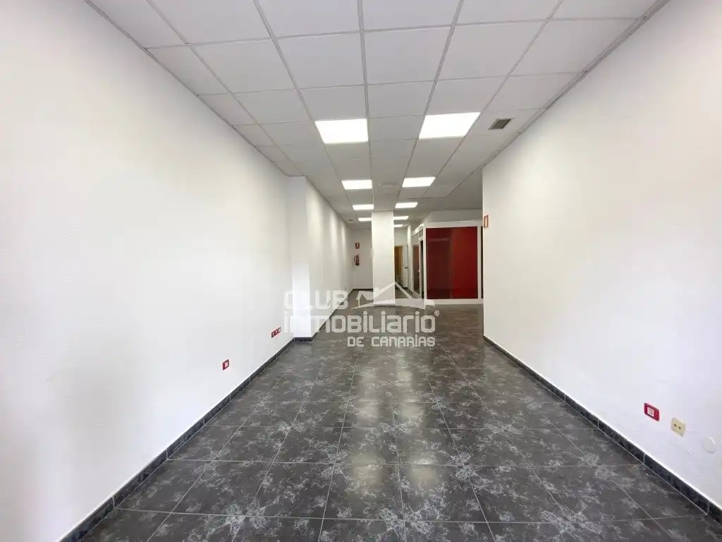 Commercial properties for rent in Santa Cruz de Tenerife  with Air Conditioner