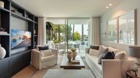 Luxurious Coastal Living Un Oasis Tranquil en la Milla de Oro de Marbella., imagen 2