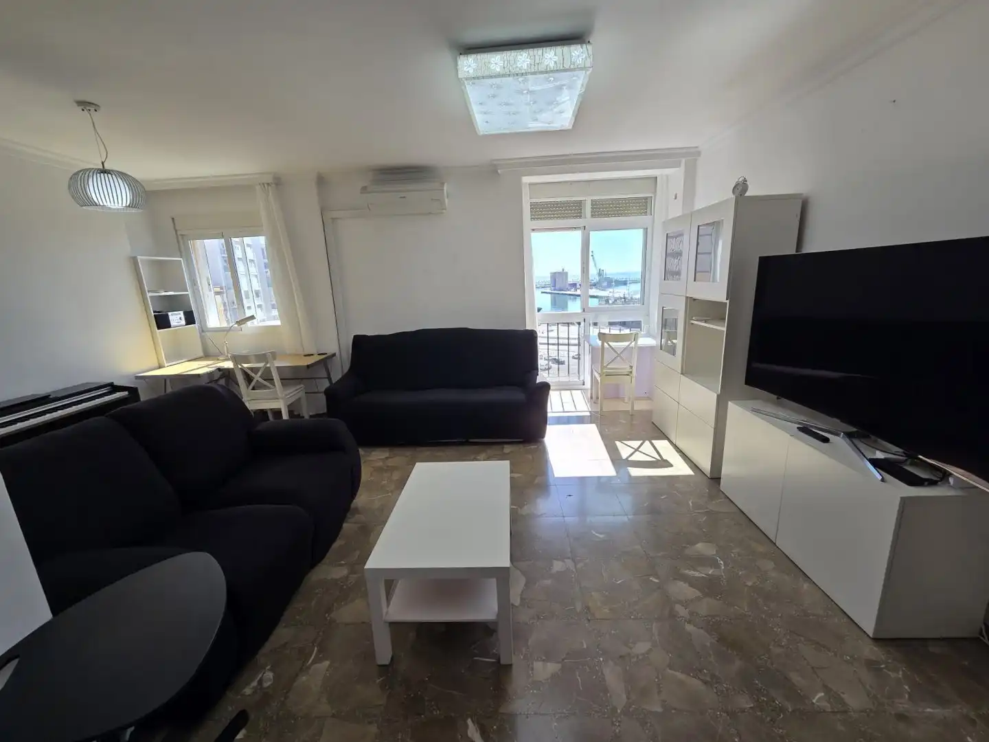 Sala de estar de Piso de alquiler en Málaga con Aire acondicionado y Amueblado