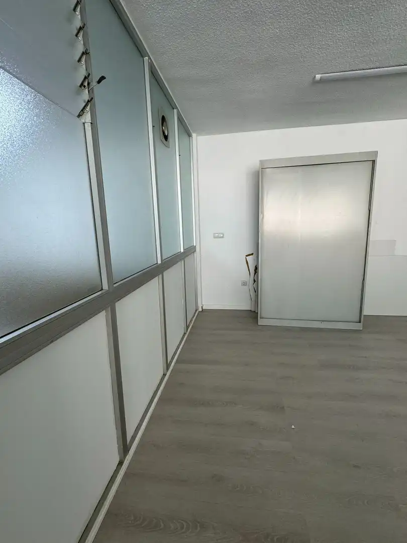 Bureau avec ascenseur à vendre à trinidad grund, imagen 15
