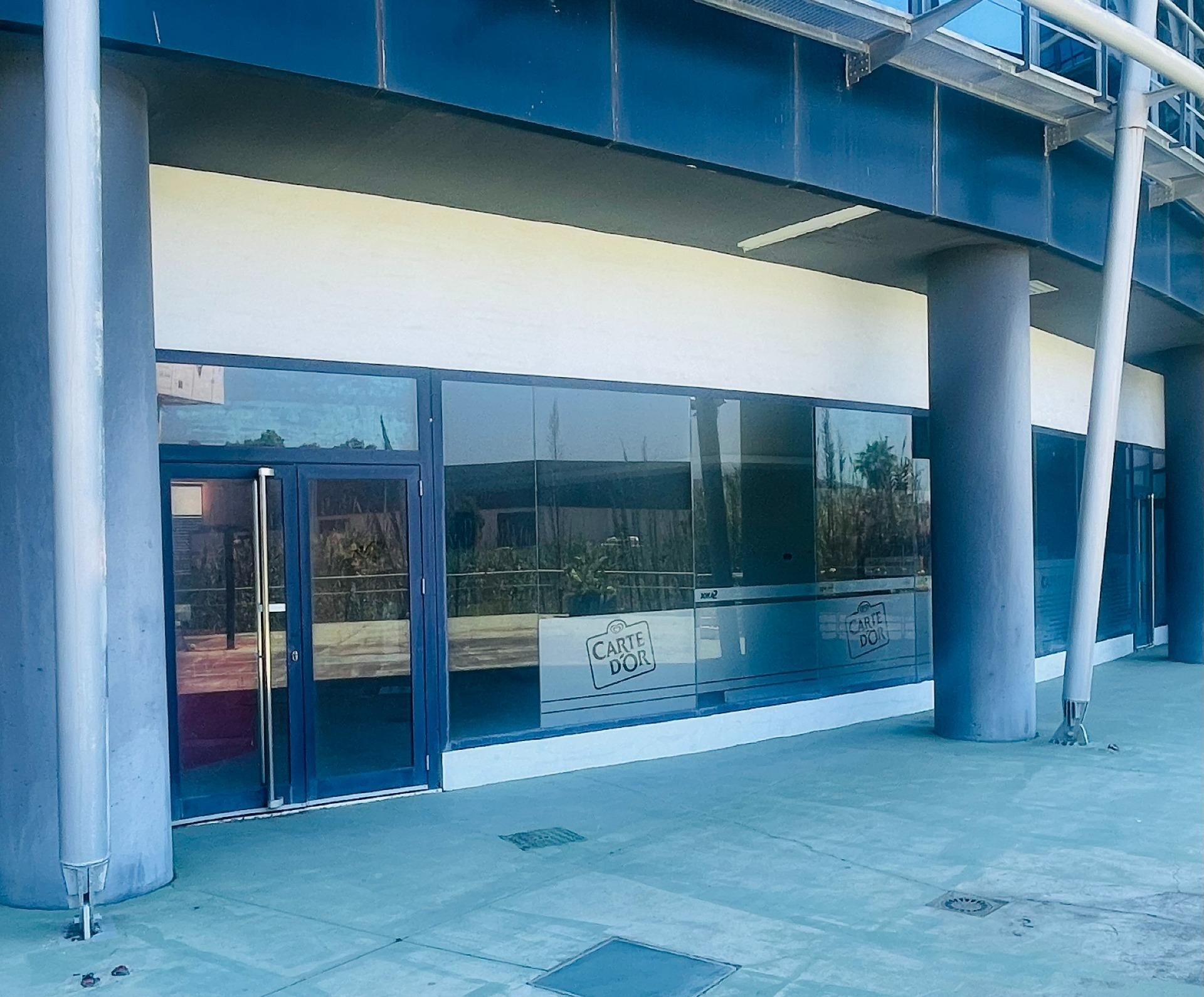 Vista exterior de Local de alquiler en Los Barrios