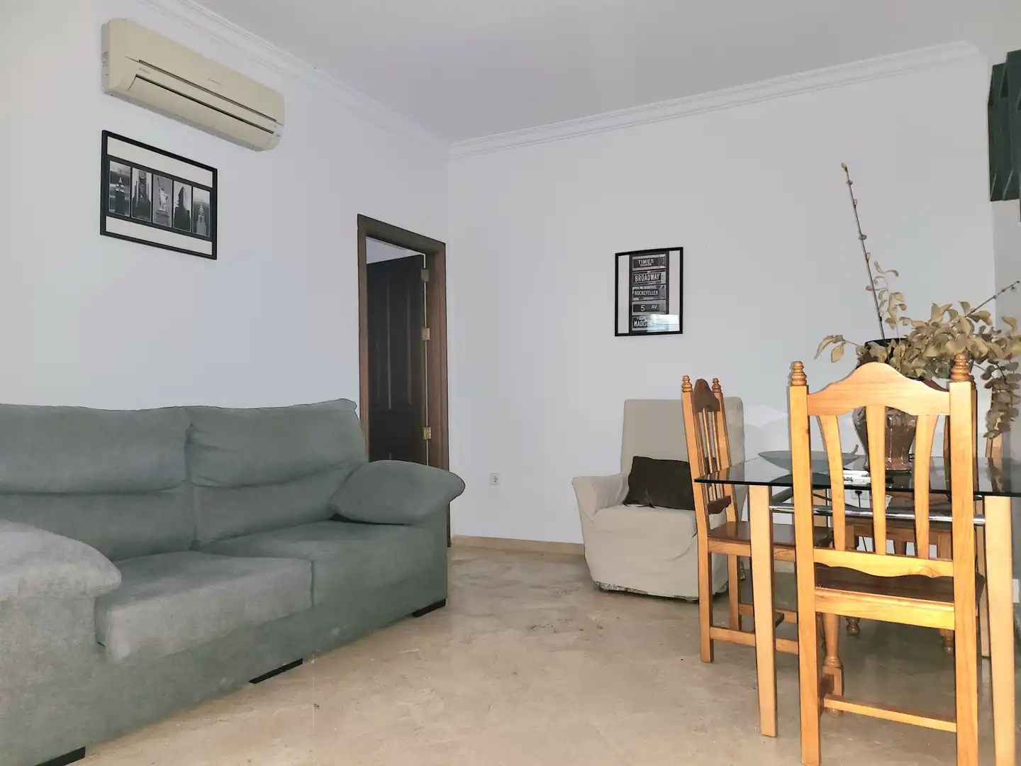 Wohnzimmer von Haus oder Chalet zum Verkauf in Alcalá de Guadaira mit Klimaanlage, Terrasse und Abstellraum