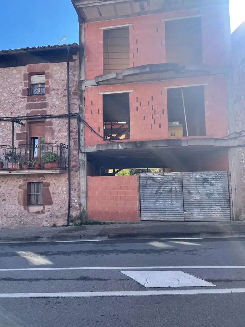 Vista exterior de Edificio en venta en Ezcaray