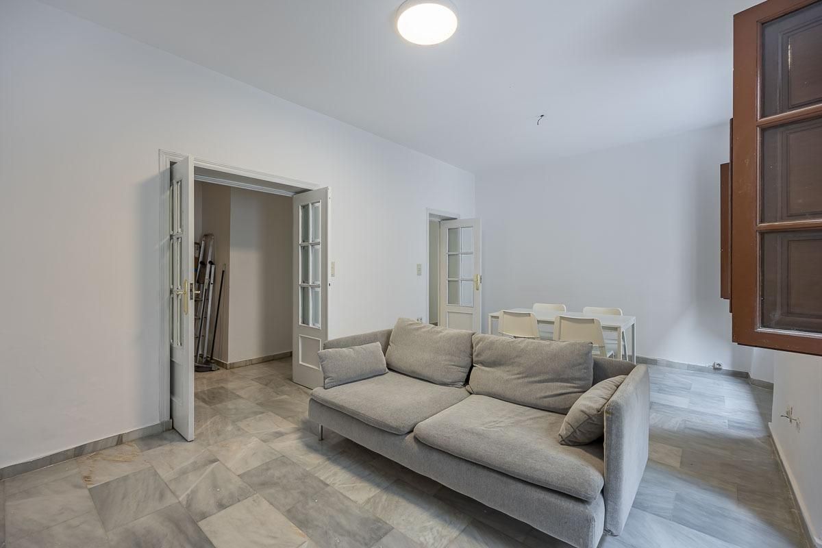 Sala d'estar de Pis en venda en  Granada Capital amb Terrassa i Balcó