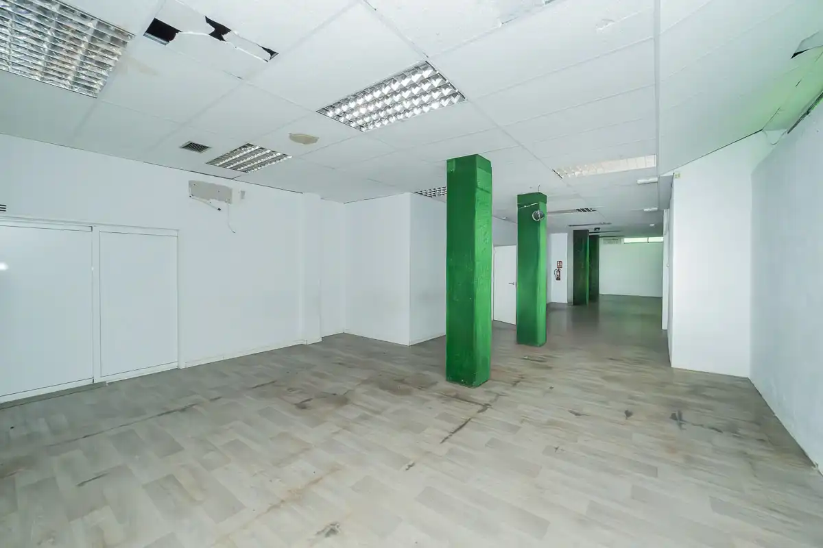 Local en venta en Avenida Olímpica, El Soto - Azorín