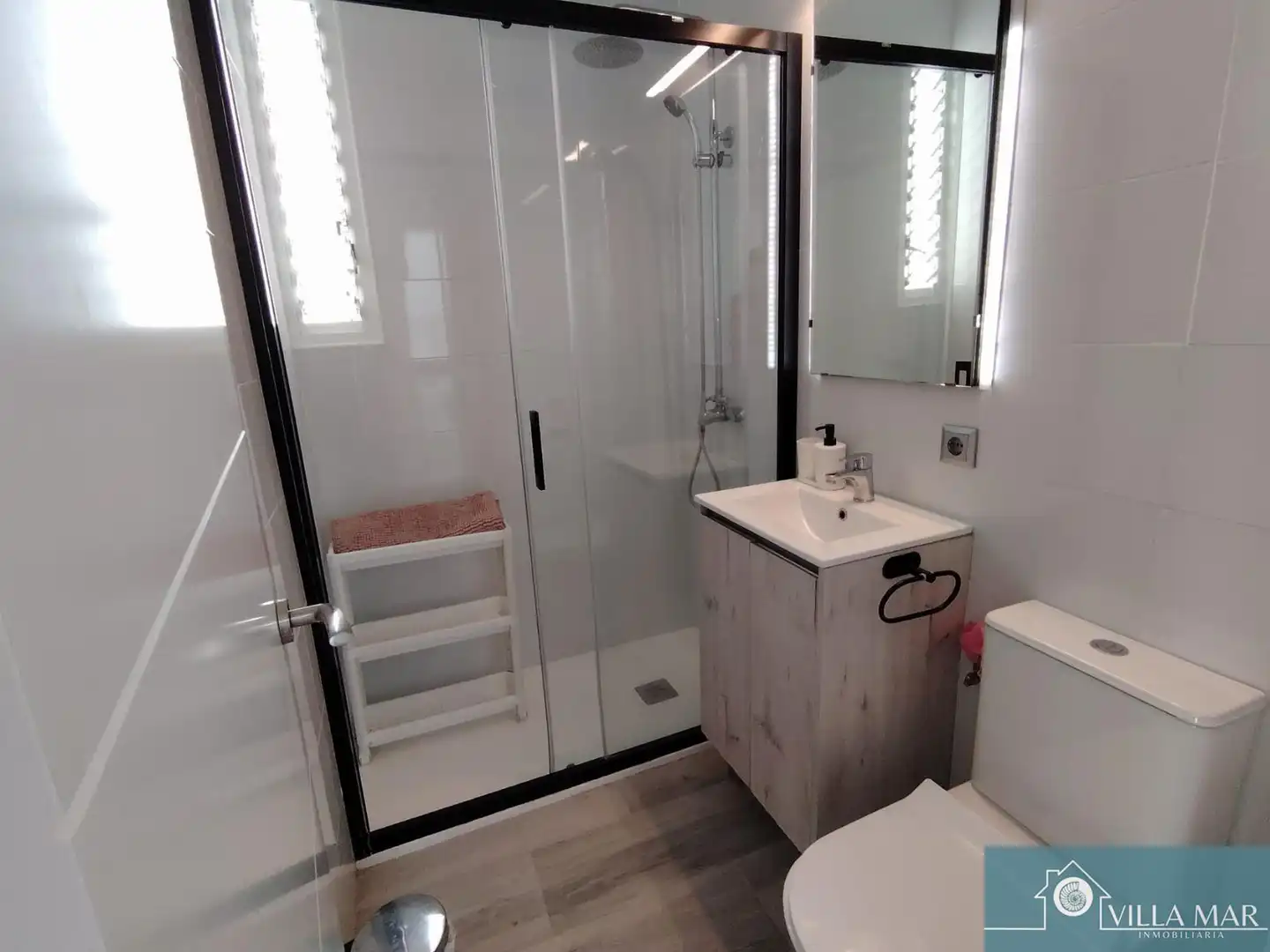 Bathroom of Flat for sale in Rota