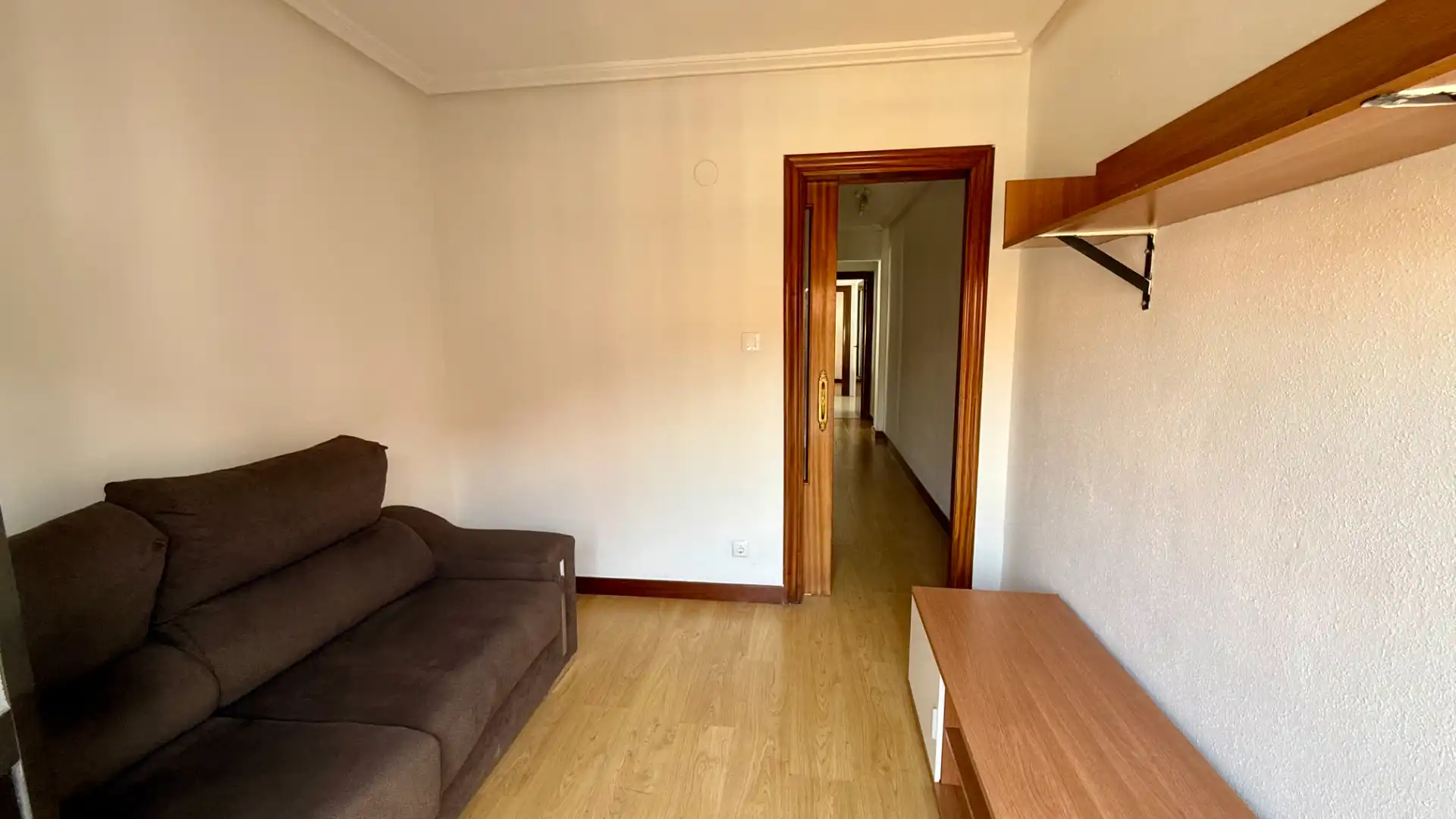 Sala de estar de Piso en venta en Barakaldo  con Amueblado y Balcón