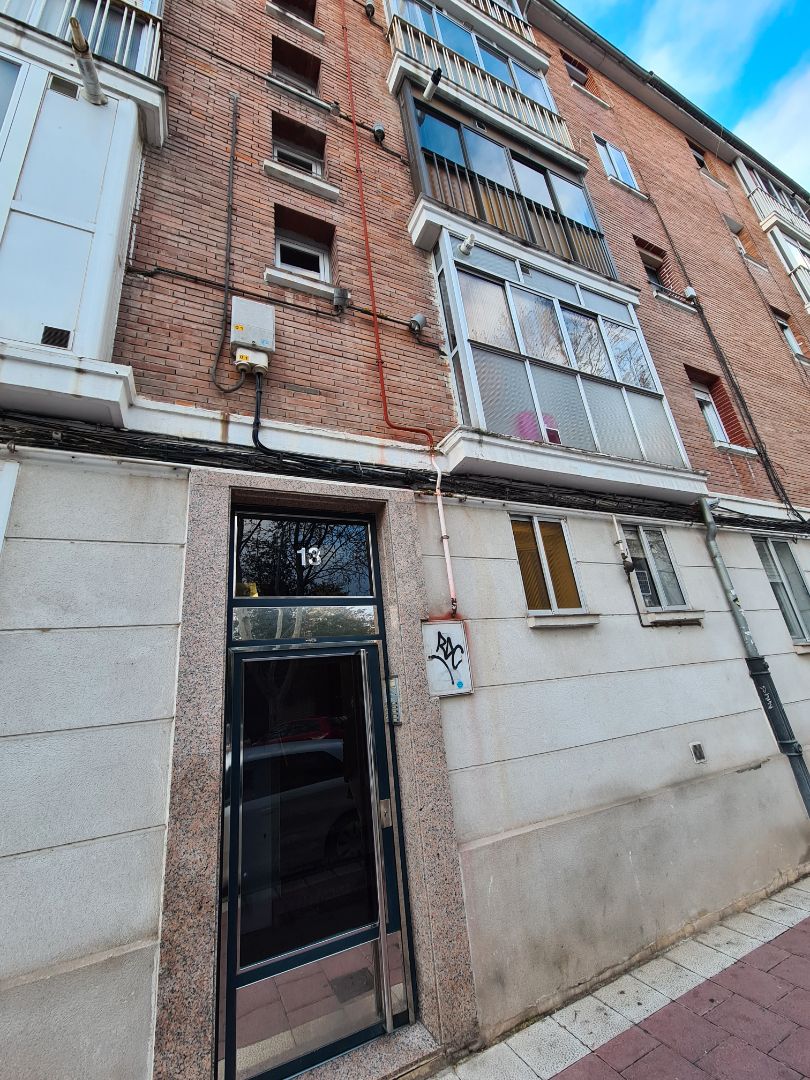 Vista exterior de Pis de lloguer en Valladolid Capital amb Calefacció, Parquet i Rentadora