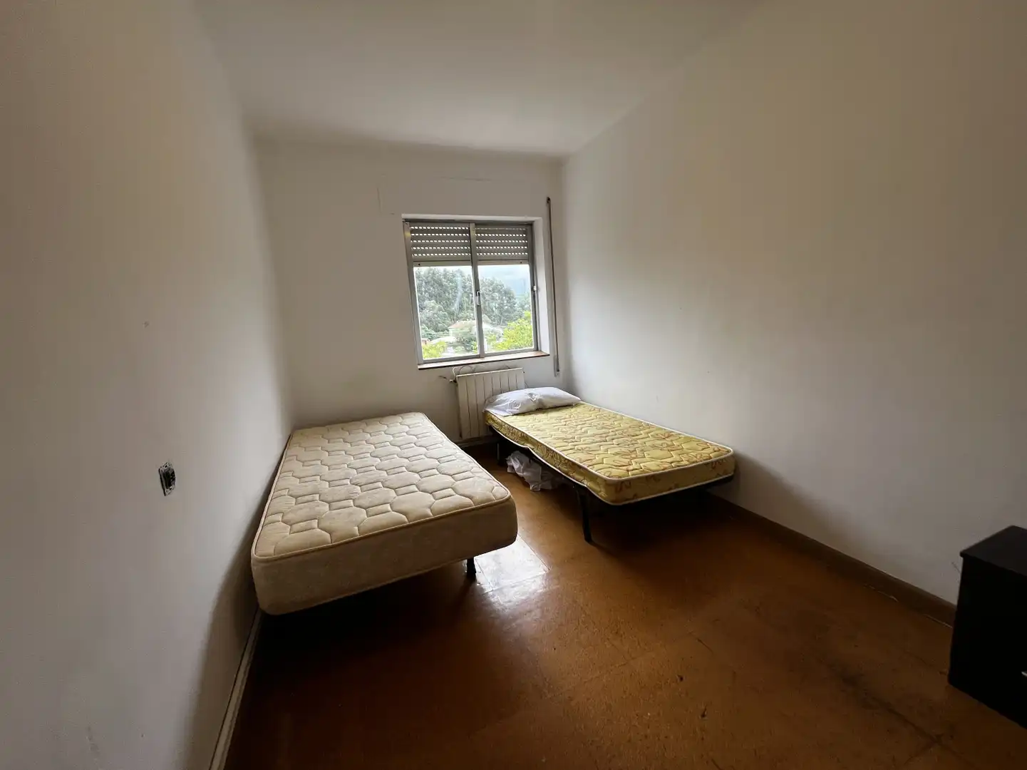Habitación de Piso en venta en Torrelavega  con Calefacción, Jardín privado y Parquet