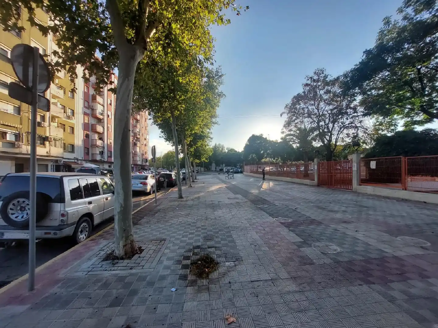 Vista exterior de Pis en venda en Dos Hermanas