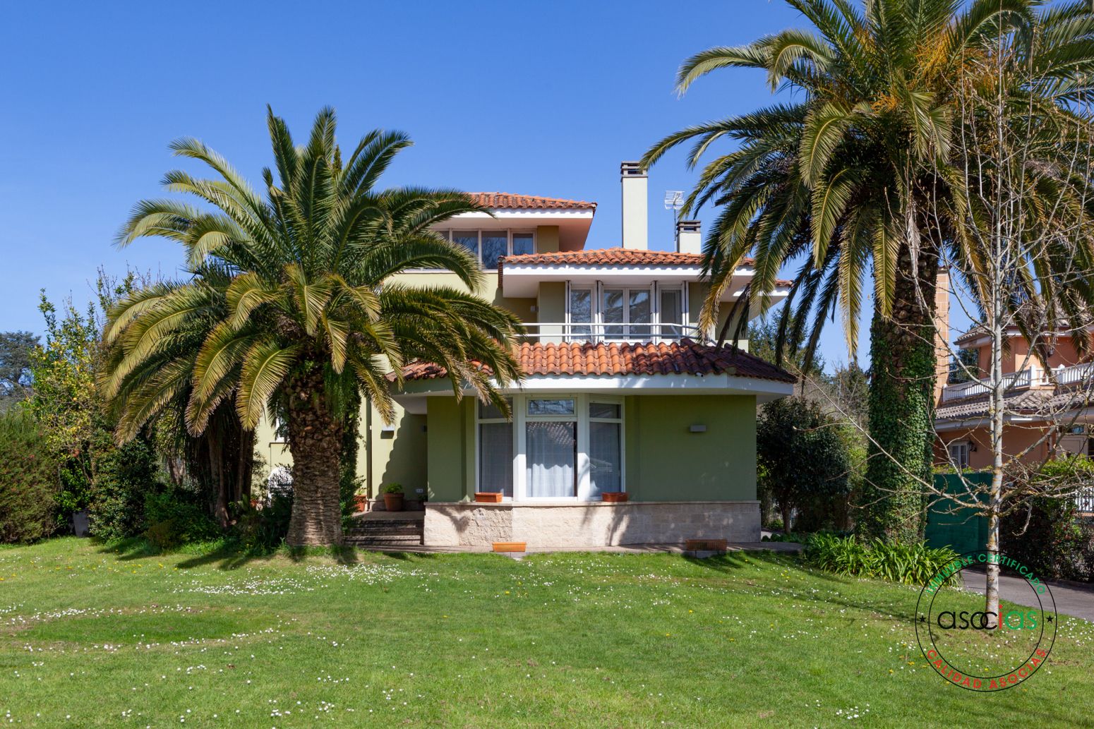 Exterior view of House or chalet for sale in Gijón   with Heating, Private garden and Parquet flooring