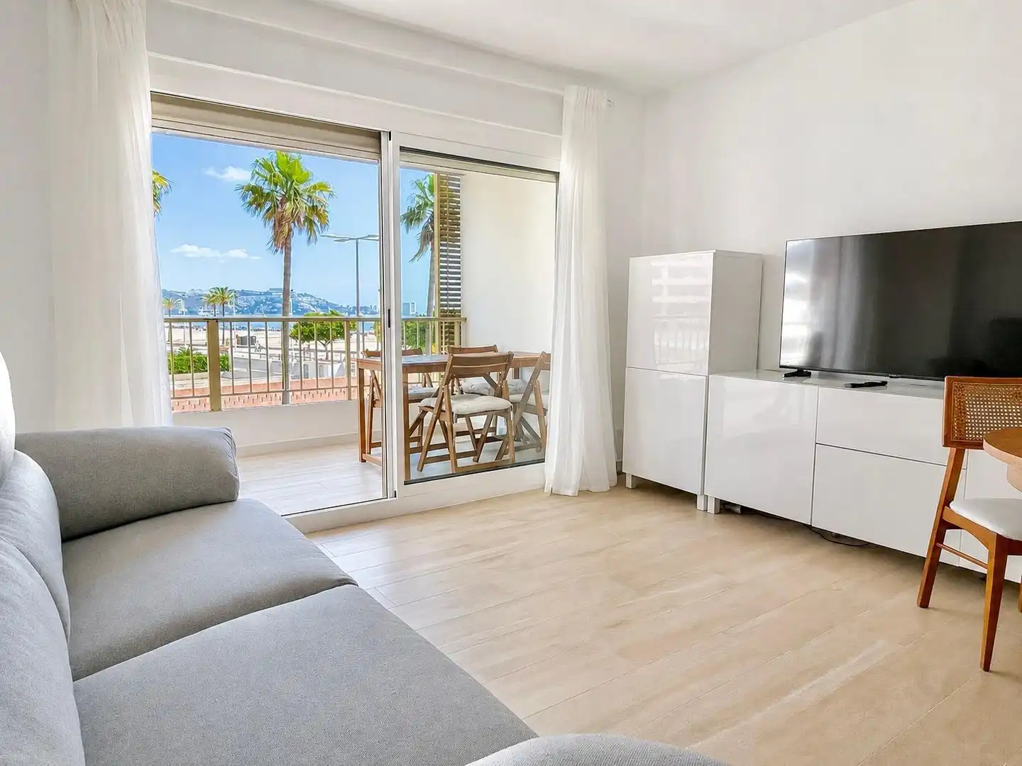 Living room of Flat for rent in Cullera  with Private garden, Parquet flooring and Furnished