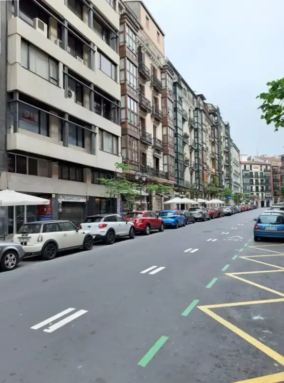 Office space with lift for sale in Elcano Kalea 25, imagen 2