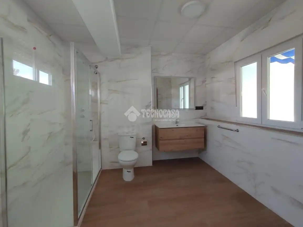 Bathroom of Flat for sale in Osuna  with Air Conditioner and Terrace
