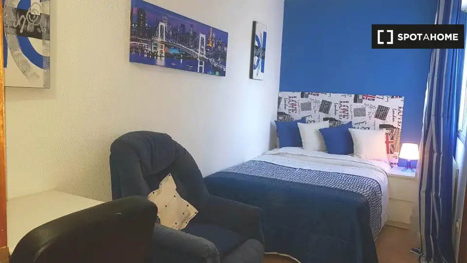 Bedroom of Flat for rent in Alcalá de Henares  with Air Conditioner, Heating and Furnished