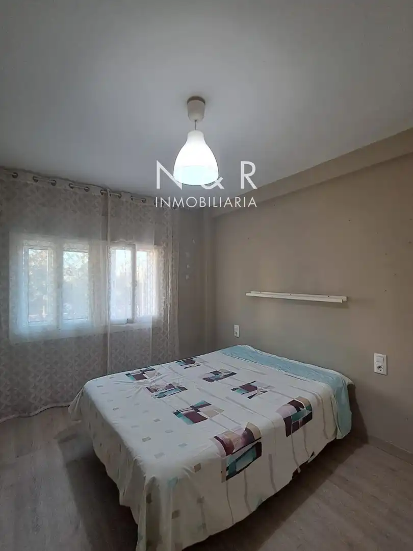 Flat for rent in Santa Uxia de Ribeira (De, Campus Norte - San Caetano