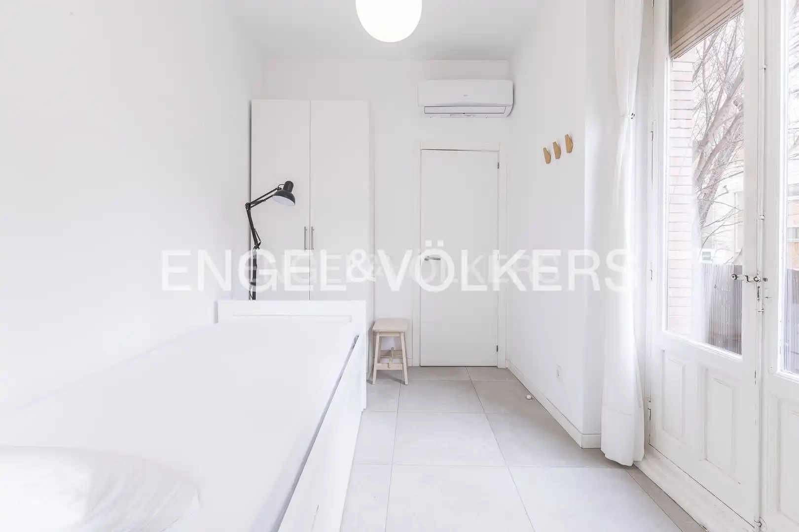 Bedroom of Flat for rent in Madrid  with Air Conditioner, Heating and Furnished