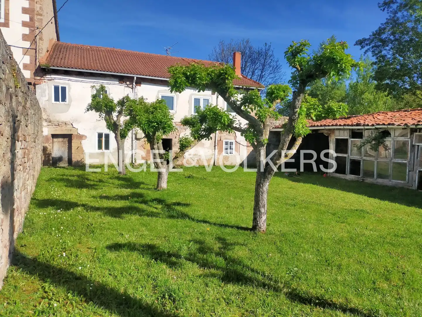 Exterior view of Houses for sale in Hermandad de Campoo de Suso  with Heating and Private garden