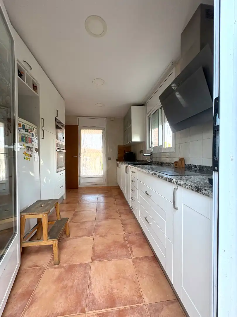 Cocina de Casa o chalet en venta en Rubí con Aire acondicionado, Calefacción y Jardín privado