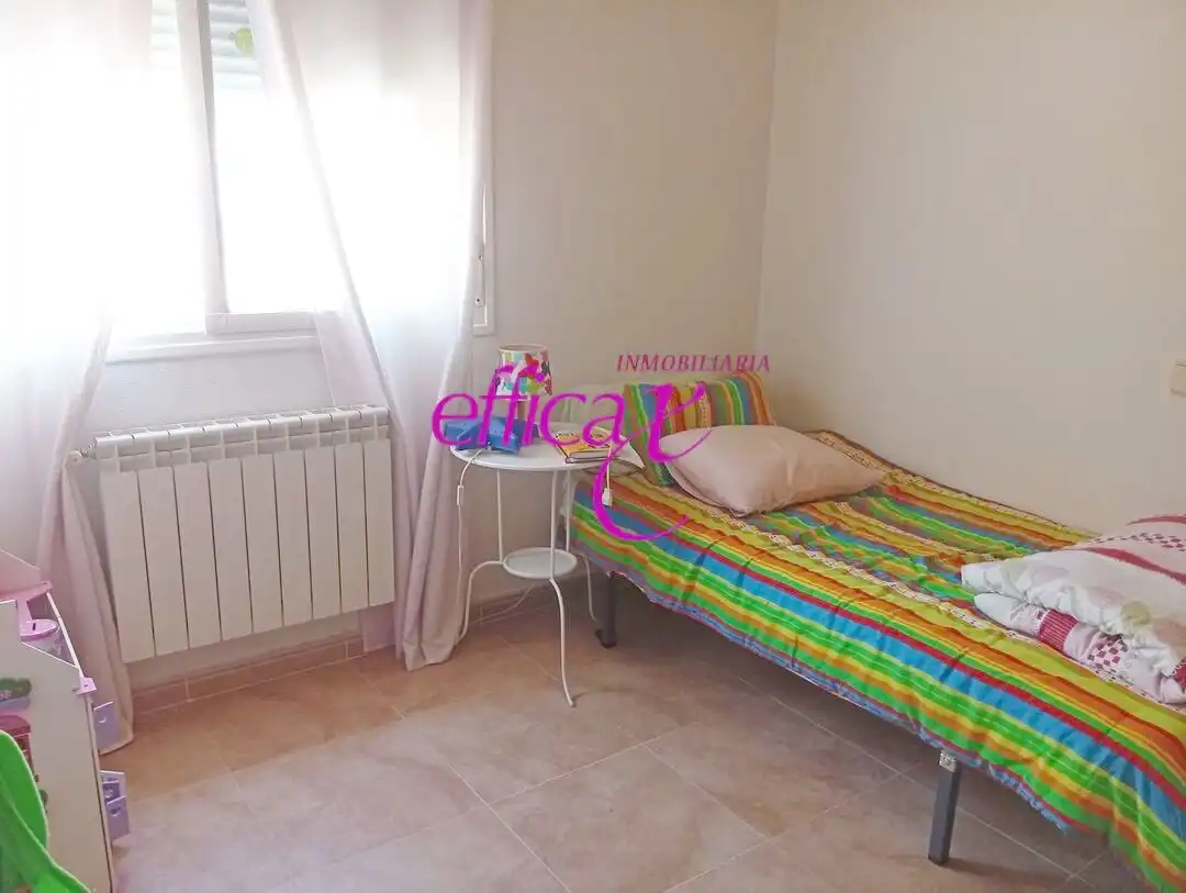 Bedroom of Houses for sale in Santo Domingo-Caudilla  with Heating