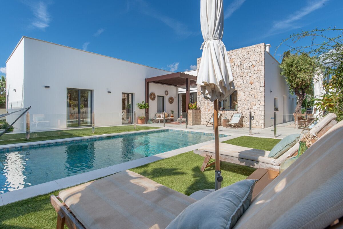 Swimming pool of House or chalet for sale in Marratxí  with Air Conditioner, Heating and Private garden