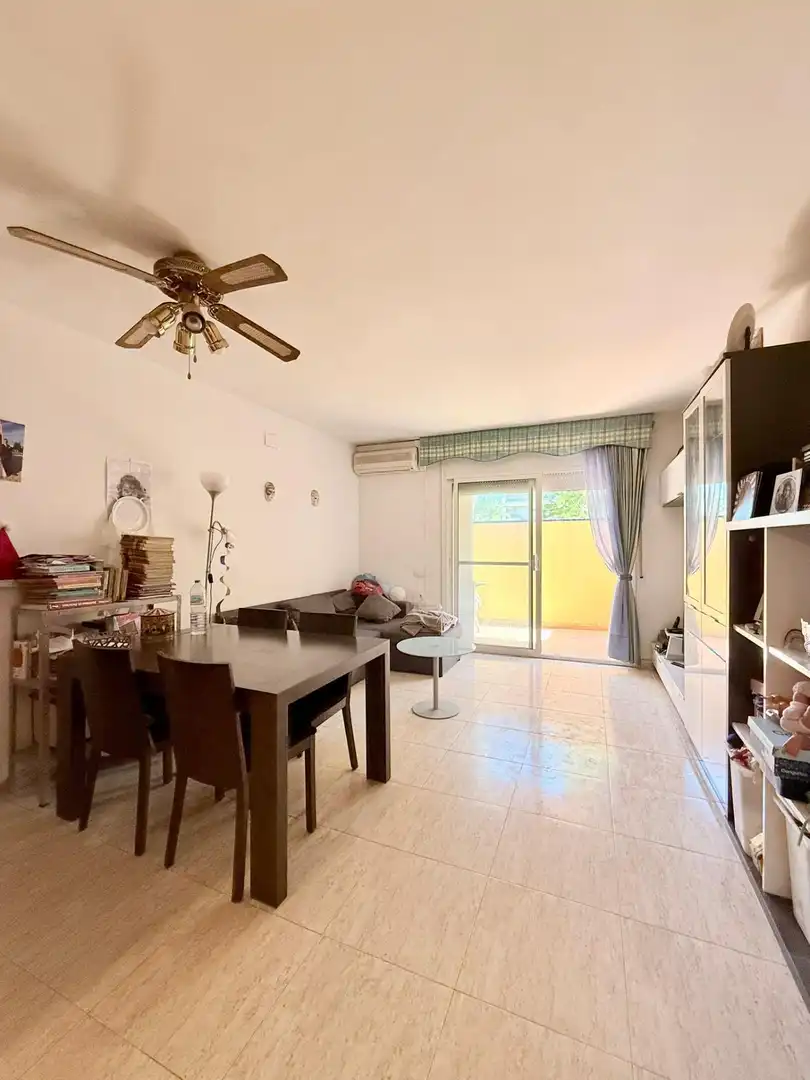 Vista exterior de Planta baja en venta en Calafell con Aire acondicionado, Calefacción y Terraza