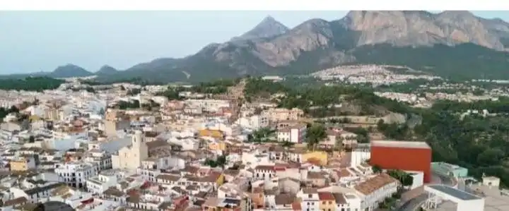 Vista exterior de Casa o xalet en venda en La Nucia amb Terrassa i Traster
