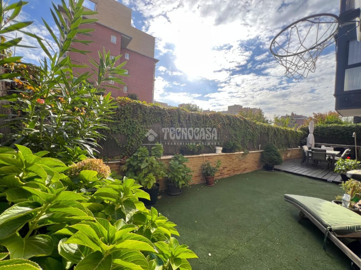 Piso en venta en Montecarmelo, Fuencarral - El Pardo