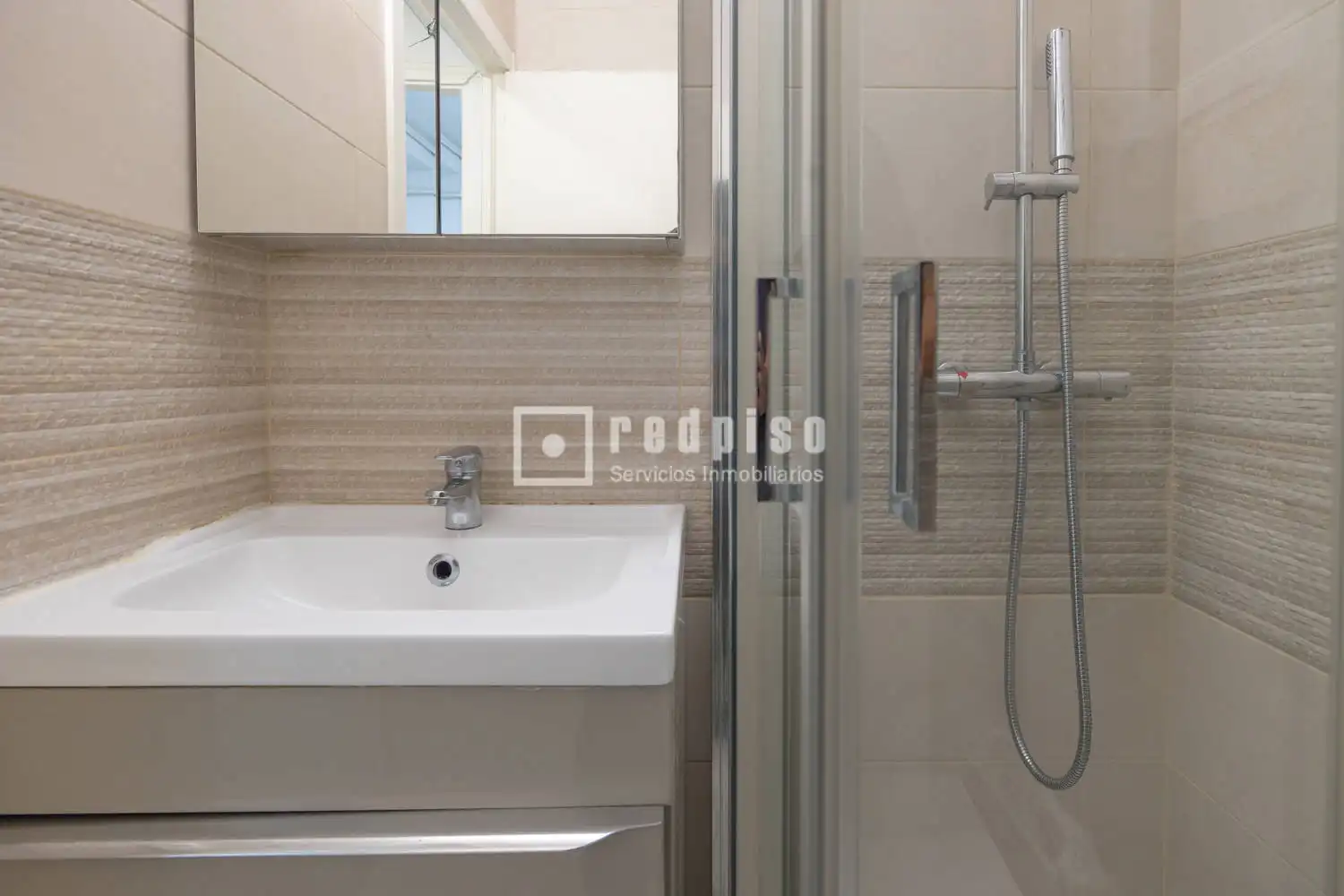 Bathroom of Flat for sale in Madrid  with Heating and Terrace