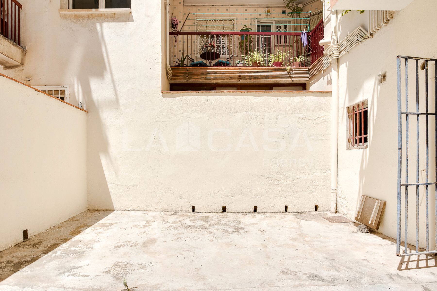 Terrace of Premises for sale in L'Hospitalet de Llobregat