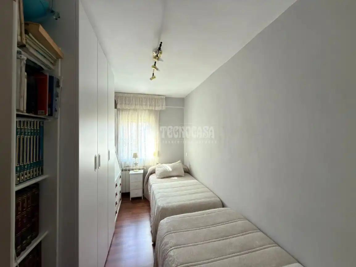 Habitación de Piso en venta en Alcalá de Henares con Calefacción y Terraza