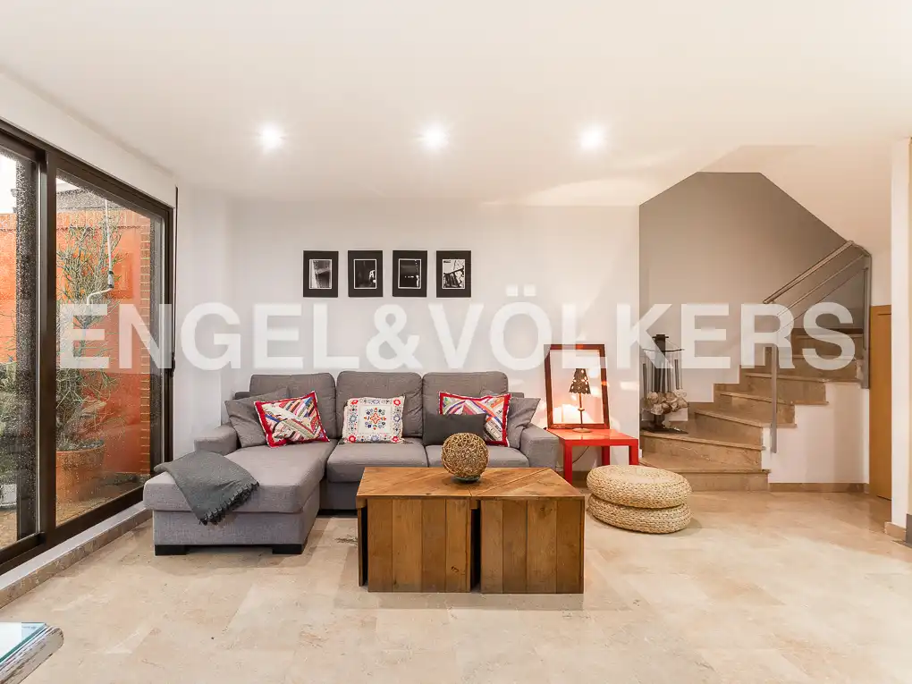Wohnzimmer von Dachboden zur Miete in Valencia mit Heizung, Terrasse und Möbliert