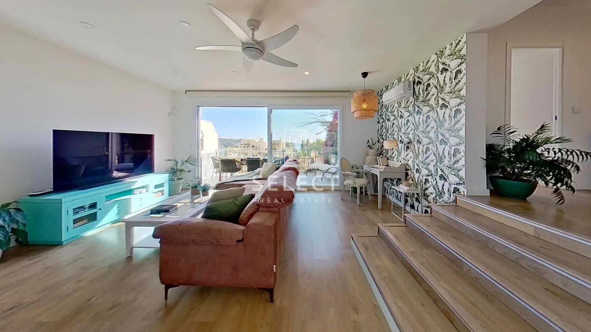 Living room of Detached homes for sale in Almuñécar  with Air Conditioner, Terrace and Balcony