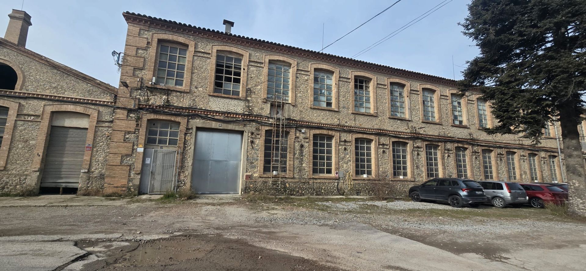 Exterior view of Industrial buildings to rent in Manlleu  with Alarm