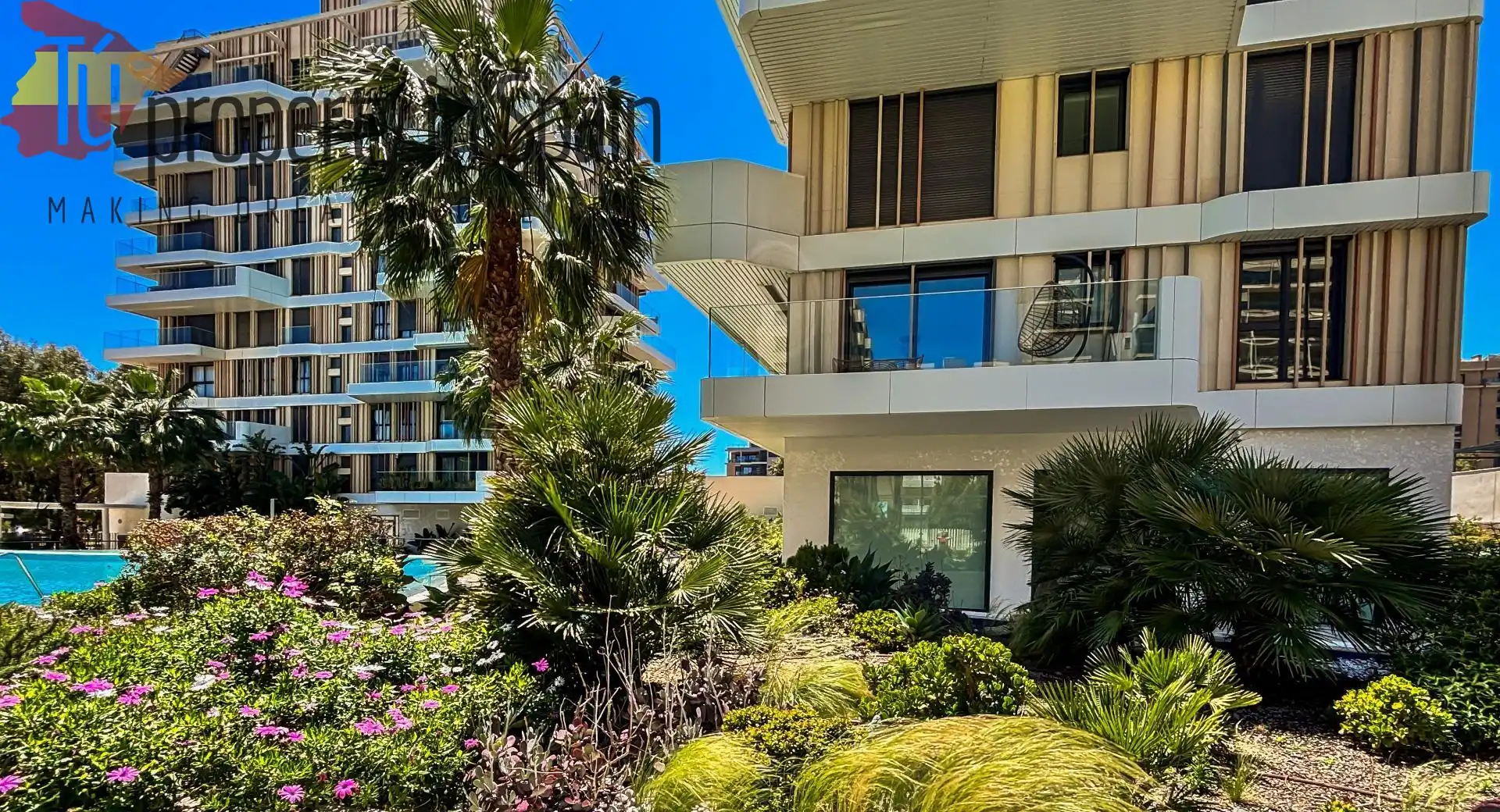 Vista exterior de Piso para compartir en Alicante / Alacant con Terraza, Amueblado y Piscina comunitaria