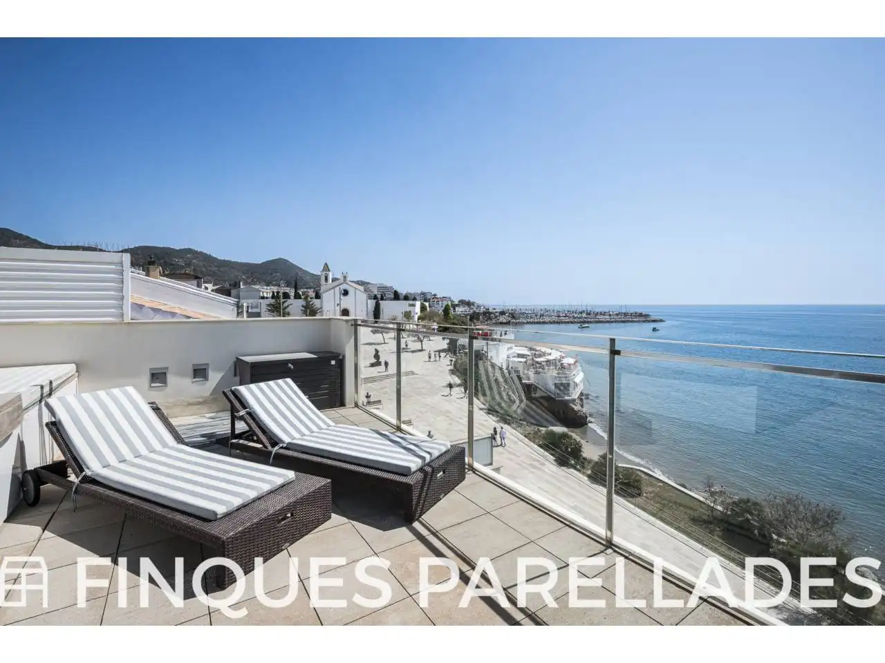 Terrace of Attic for sale in Sitges  with Air Conditioner, Heating and Parquet flooring