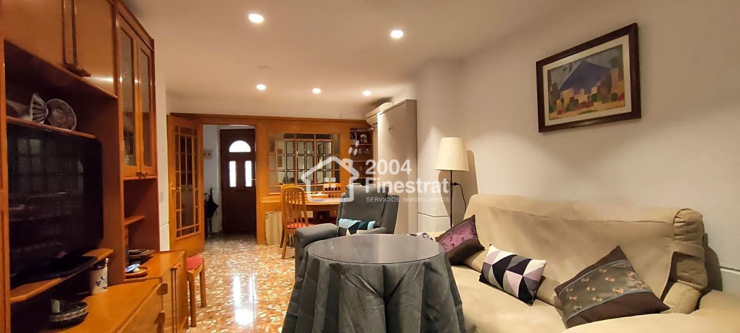 Sala d'estar de Casa o xalet en venda en Relleu amb Aire condicionat i Terrassa