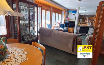 Sala d'estar de Pis en venda en Berga amb Calefacció i Terrassa