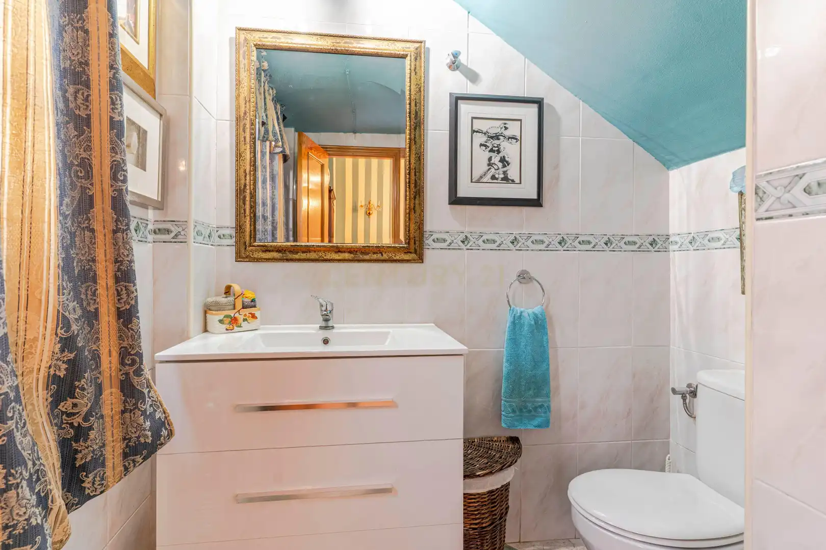 Baño de Casa o chalet en venta en Motril con Aire acondicionado, Jardín privado y Trastero