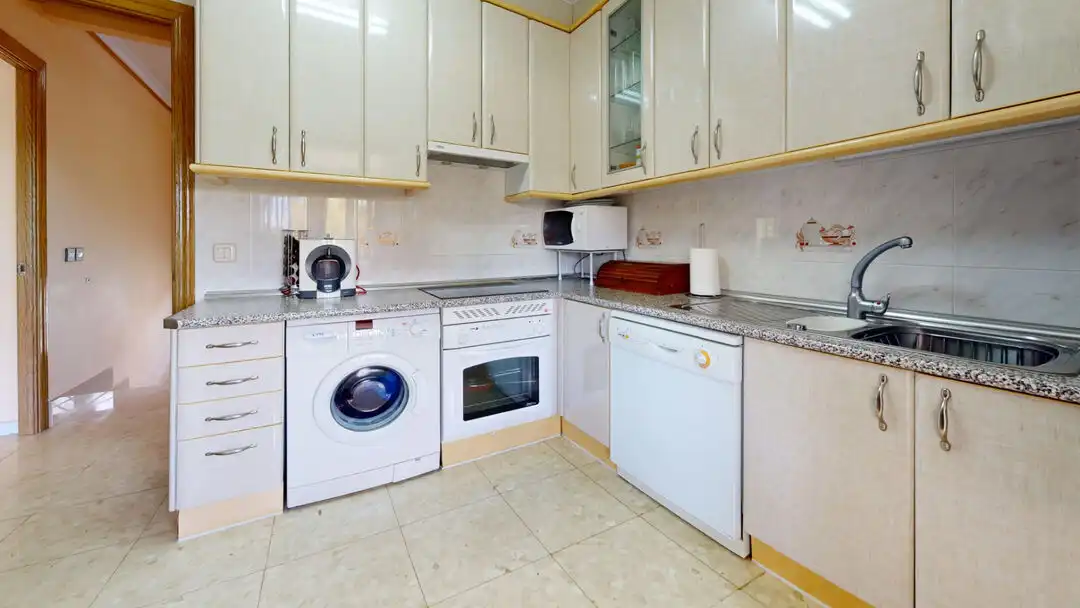 Cocina de Casa o chalet en venta en Valdelaguna con Aire acondicionado, Calefacción y Terraza
