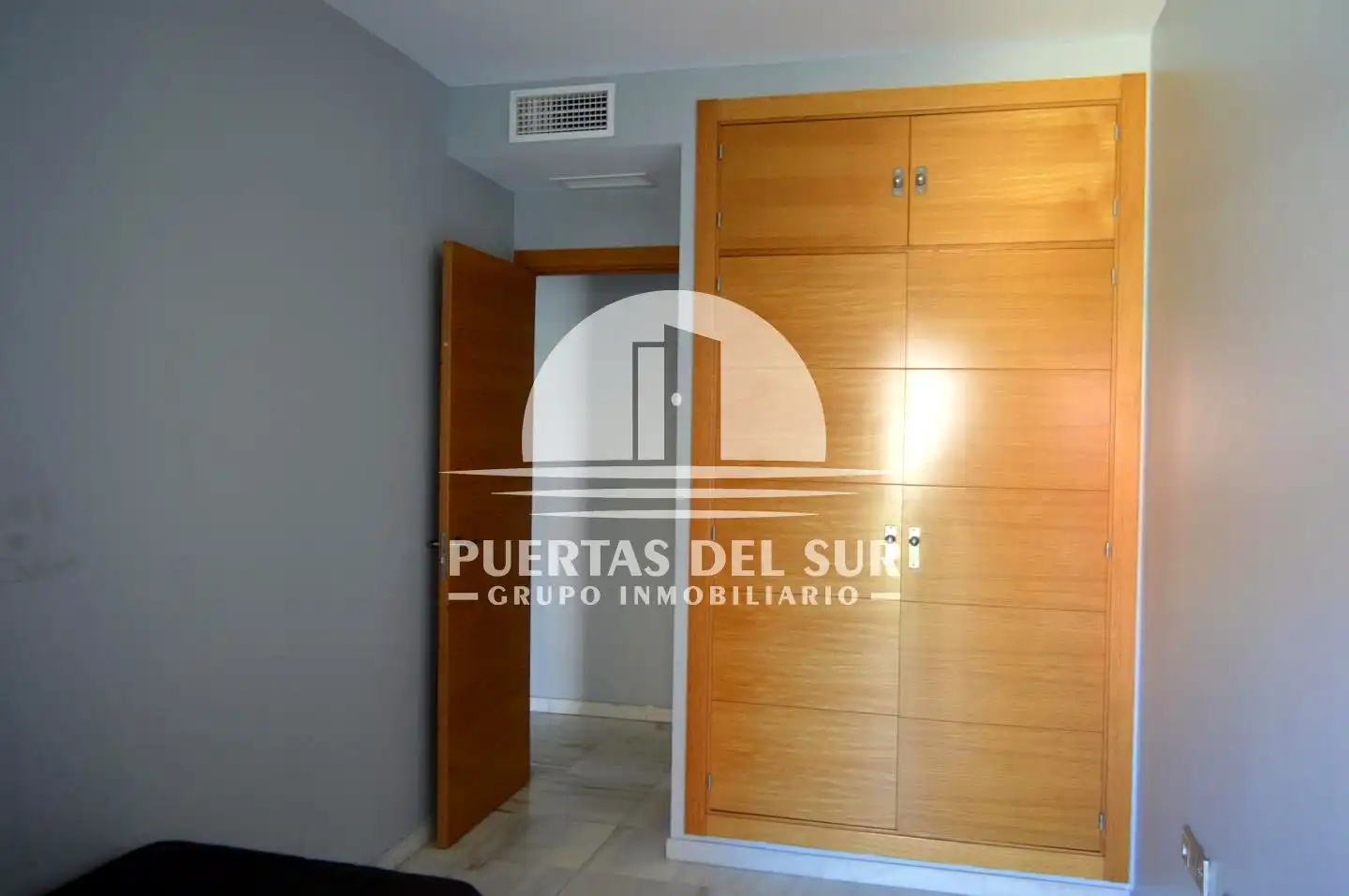 Exterior view of Ground floor for sale in Rota  with Air Conditioner