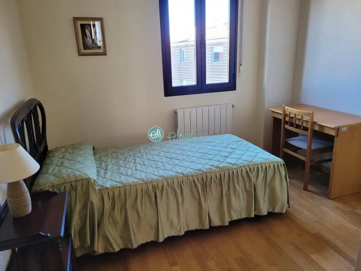 Bedroom of Flat for sale in Palazuelos de Eresma  with Heating, Storage room and Community pool