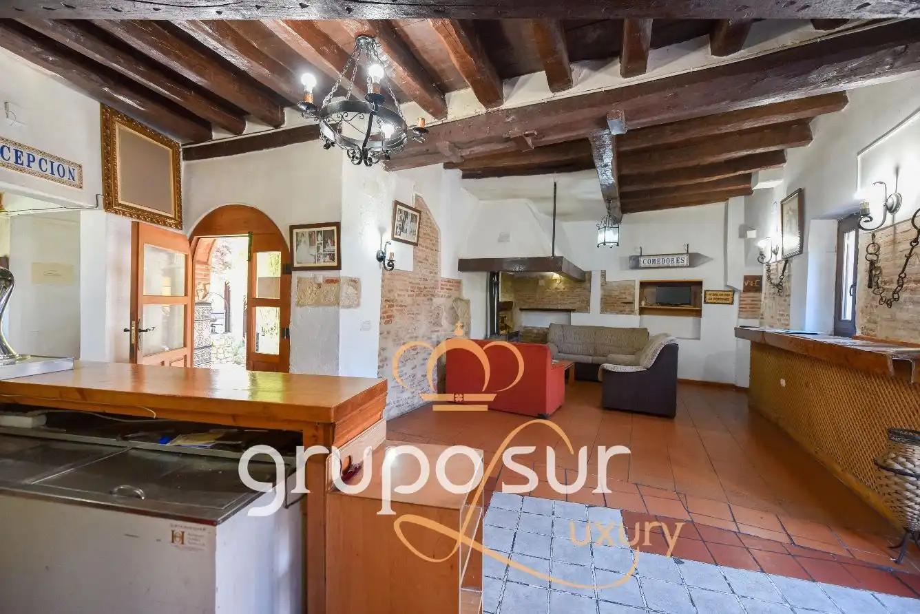 Country homes for sale in Olmedo  with Heating, Private garden and Parquet flooring