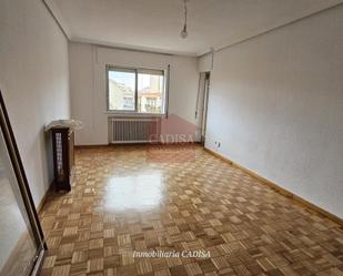 Living room of Flat to rent in Salamanca Capital  with Balcony