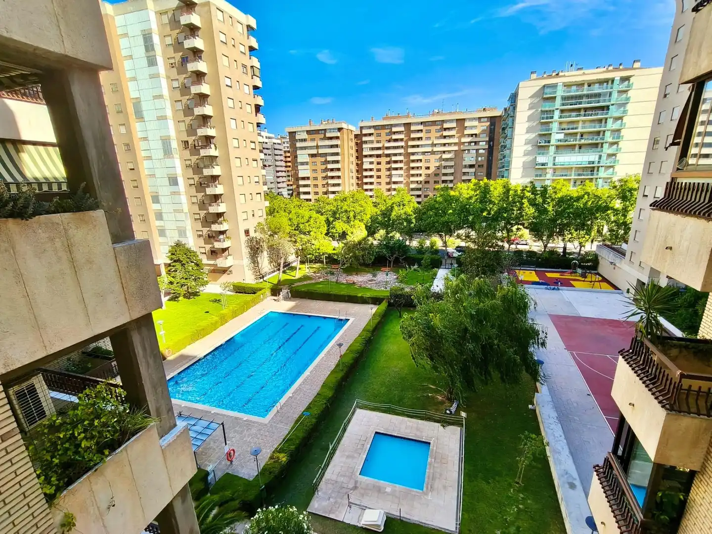 Piscina de Pis de lloguer en Zaragoza amb Aire condicionat, Calefacció i Terrassa