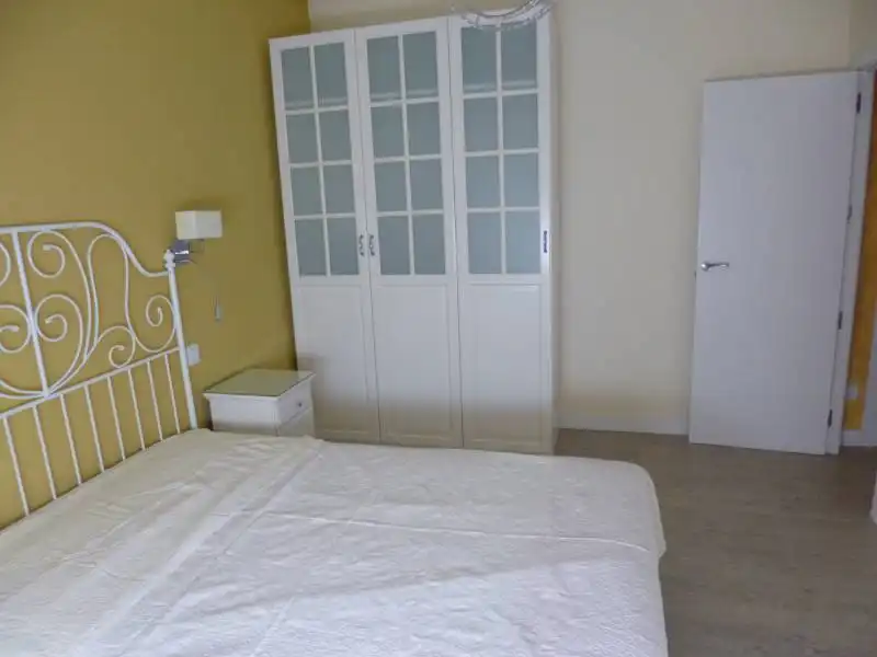 Bedroom of Flat for rent in Madrid  with Air Conditioner, Heating and Terrace